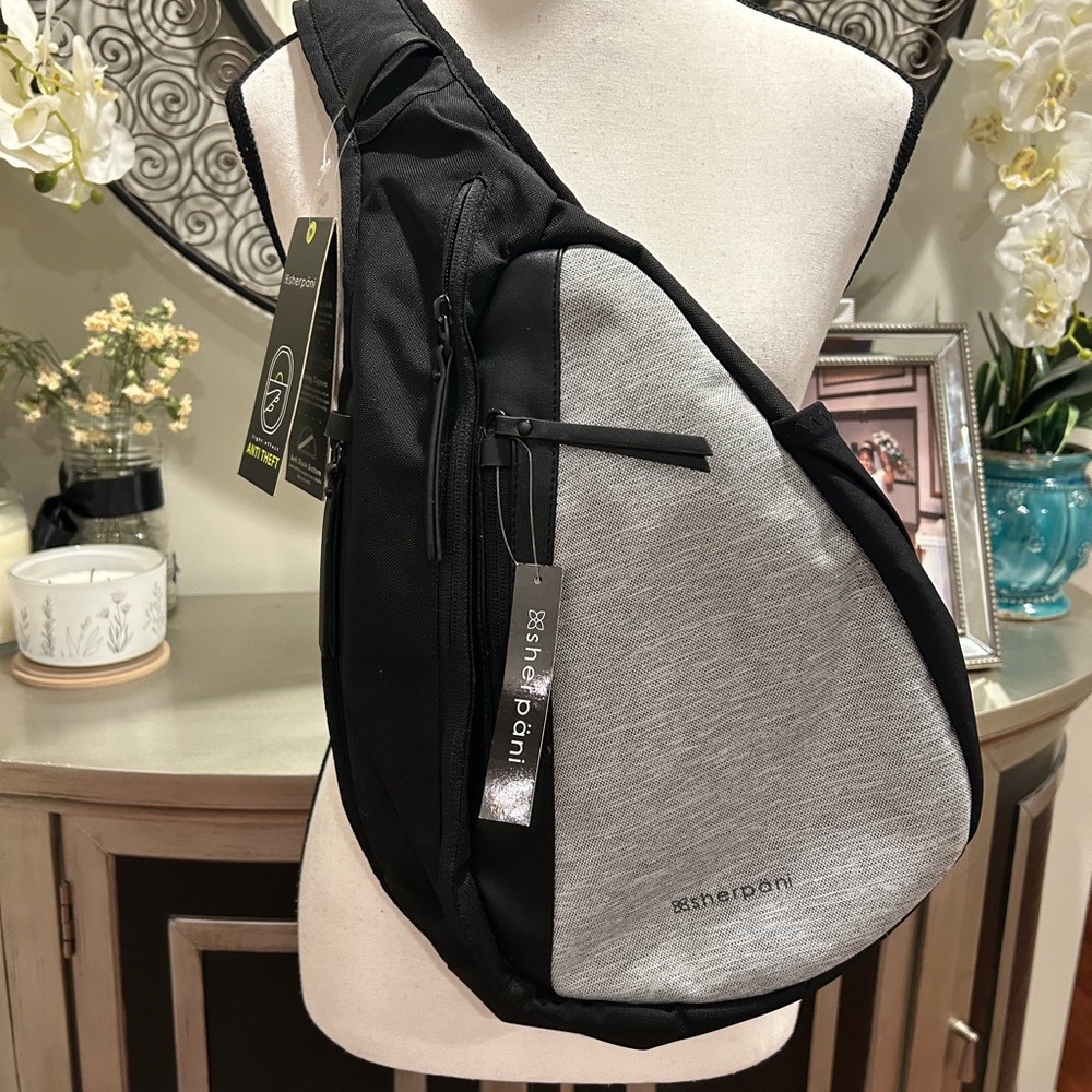 Sherpani Two-Tone Sling Bag - Black & Light Gray